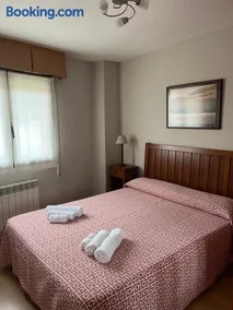 Santa Coloma Apartamentos - Image 5