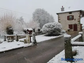 Gîte Tranquille avec Cheminée, Terrasse sur la Saône et Borne EV, Animaux Bienvenus - Image 2