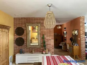 Maison avec vue et piscine - Image 3