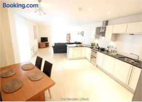 Reading Spacious Two Bedroom Apartment - Image 2