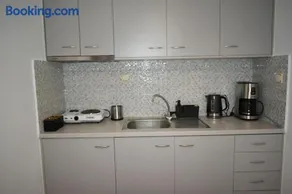 Avli Guesthouse - Image 2