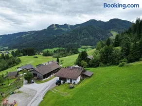 ZuHaus Gruab - Dog Friendly Tyrolean Apartment with fireplace Wildschönau Premiumcard - Image 2
