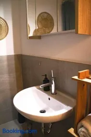 Geräumige und stylische Wohnung mit Weitsicht - Image 4