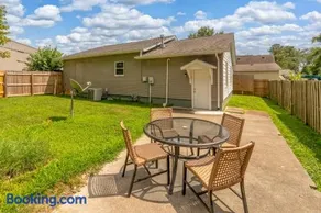 Month to Month Rental Storage Garage - Image 3