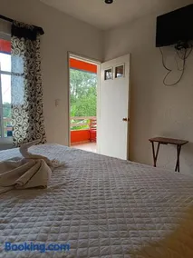 Los Robles - Image 4