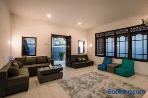 Hawaiian Beach House - Image 4
