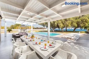 Kiotari Dream beachfront villa - Image 1