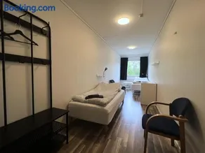 Rentalux Hostel - double & single rooms - Image 4
