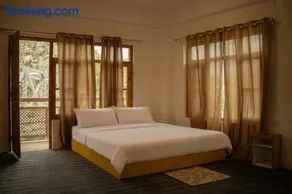 Sarai Stay - Image 3
