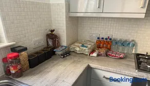 Peaceful Cozy Apartment, NO PARTY, Free Breakfast, No Pets - Image 4