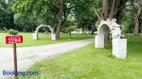 A J House - Image 3