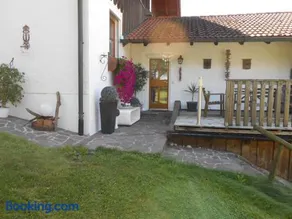 Gradevole appartamento adatto alle famiglie con terrazza, griglia e giardino | Vista sul giardino - Image 2