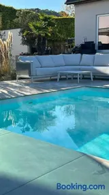 Deluxe home garden and pool optional pm - Image 4