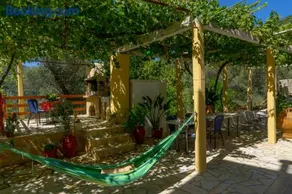 Cottage home at South Chania - Image 5