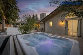 Clovis Retreat Hottub & Firepit - Image 2