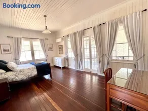 The Grandchester Cottage - Image 2