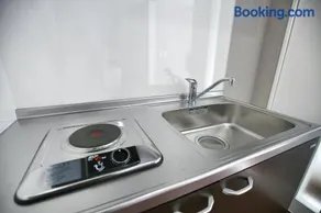 QU302 EPrivate 2BR Home with Living Room and Kitchen, Separate Bath and Toilet, Sleeps 4 - Image 3