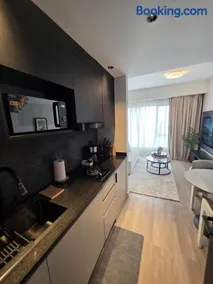 Ivory Executive Studio, Upper Hill, Rooftop Pool, Gym, Parking, Skyline Views - Image 2