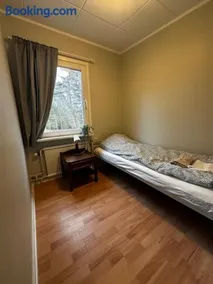 Tvåplans lagenhet med uteplats! - Image 3