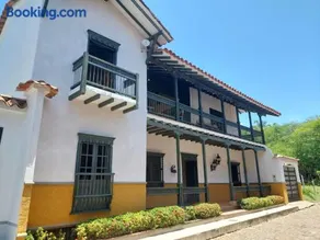Espectacular Casa en Cauca viejo con piscina, jacuzzi y turco - Image 2