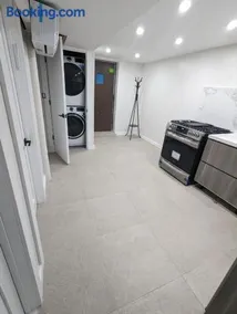 Luxury Apt - Image 5