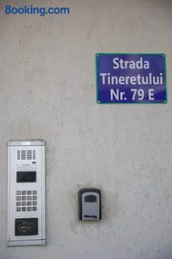 Studio Apartment - Image 2