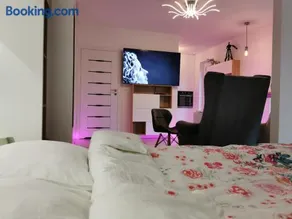 LUXURY APARTMENT - Image 1