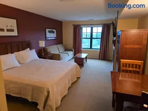 The Appalachian Hotel at Mountain Creek Resort - Pool, Hot Tub & Sauna - Image 5