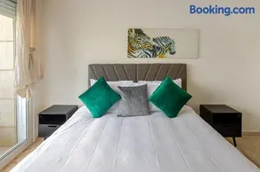 The Yacht Apartment in Herzlia - Image 4