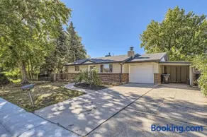 4BD - Hot Tub, BBQ, Games - 10 Mins to Olde Town - Image 4