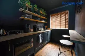 Bold Coastal Retreat with Boudoir Interiors, Felpham Village - Image 2
