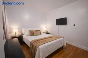 Bronx City Stay Private Room Near Manhattan - Image 2