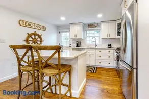 Harbortown Hideaway - Image 5