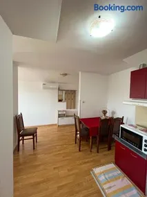 Apartmani Djokić sa bazenom - Image 3