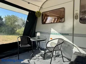 Luxury Caravan Scenic Views Exclusive Quarter Acre - Image 4