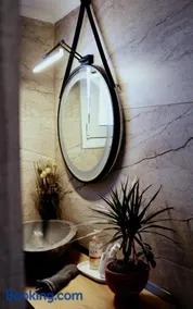 Mountain Aura - Stylish Escape - Image 4