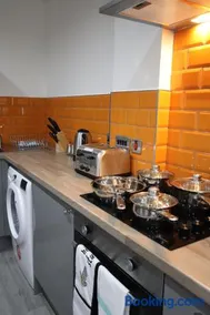 Halifax House, Studio Apartment 213 - Image 3