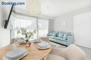 Sea&Lake Studia z Parkingiem w Mielnie by Noclegi Renters - Image 1