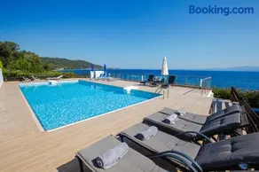 Agnanti villa Seafront with Pool - Image 2