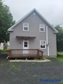 Comfy 1 bdrm apartment close to highway - Image 1
