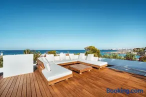 MareLuxe & Pool - Villa By The Sea - Image 4