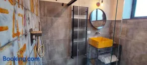 GARAGE47 Storica Officina Meccanica LOFT B&B iN PIENZA - Image 3