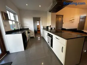 Ings Road Retreat! Wombwell - Image 4