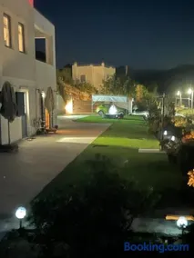 Isidoros Apartments - Image 3