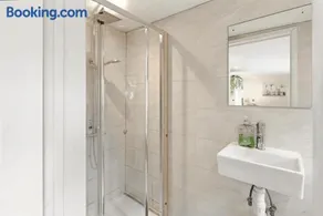 Garden Studio En-Suite - Image 3