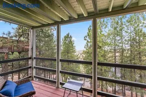 Casa de Yukon & Black stone Grill, 3 Level Home - Image 4