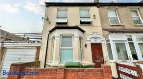 Cosy home in Plaistow - Image 2