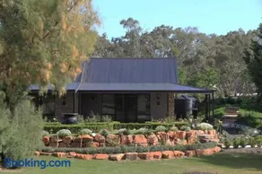 Shiraz Cottage - A Vineyard Retreat in Barossa Valley - Image 2