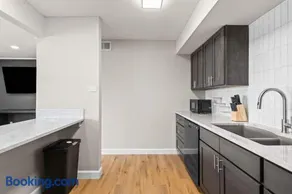 Newly Renovated Unit in Central Spfld #201 - Image 3