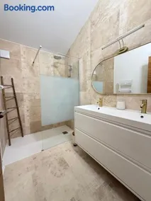 Appartement Confortable en Provence - Image 1